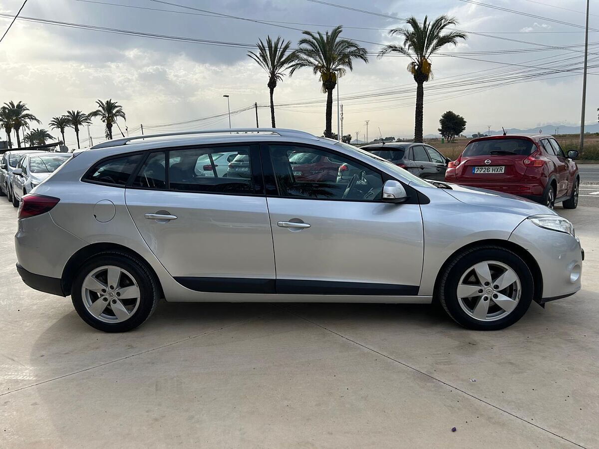 RENAULT MEGANE ESTATE 1.5 DCI SPANISH LHD IN SPAIN ONLY 70000 MILES SUPERB 2011